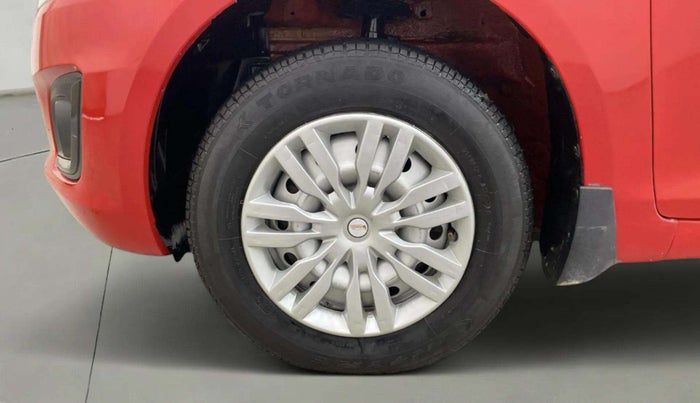 2017 Maruti Swift LXI (O), Petrol, Manual, 58,551 km, Left Front Wheel