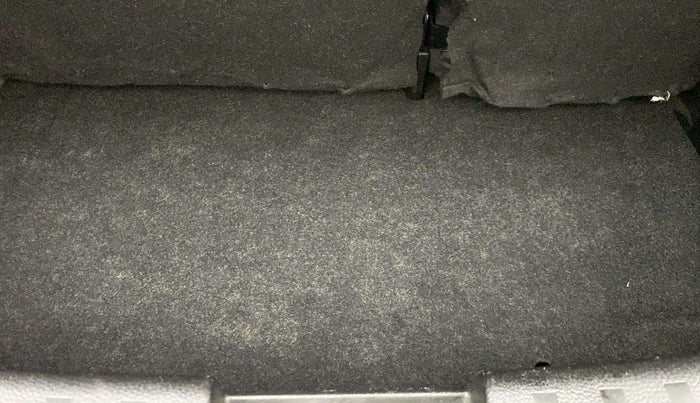 2017 Maruti Swift LXI (O), Petrol, Manual, 58,551 km, Boot Open Zoomed View