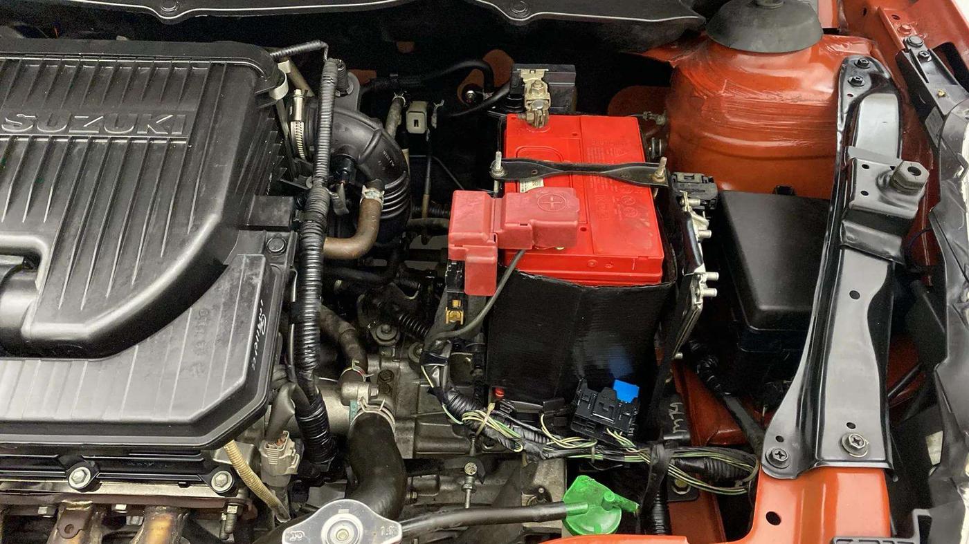 2017 Maruti Swift LXI (O), Petrol, Manual, 58,858 km, Engine View - Left