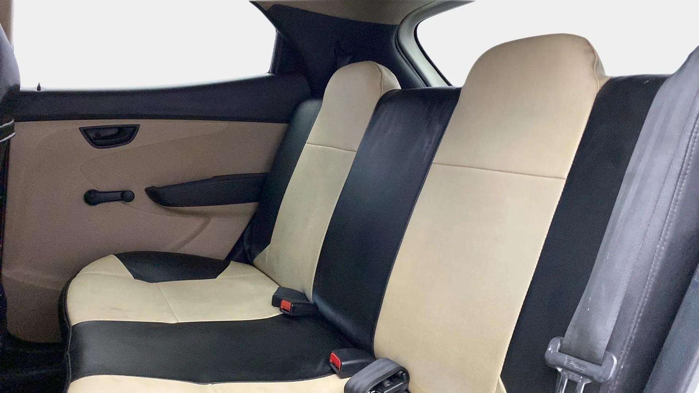 2013 Hyundai Eon ERA +, Petrol, Manual, 69,341 km, Right Side Rear Door Cabin