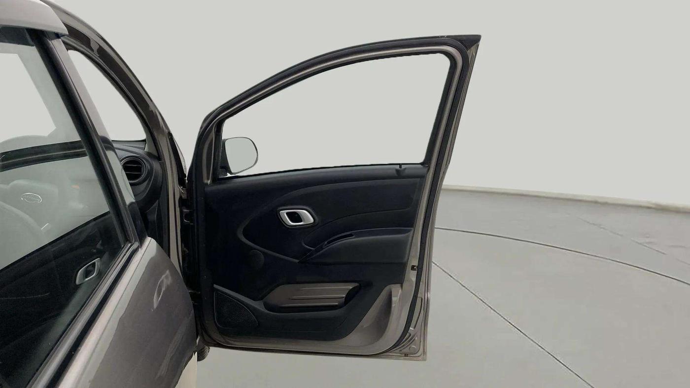 2018 Datsun Redi Go T (O), Petrol, Manual, 31,125 km, RHS Front Door