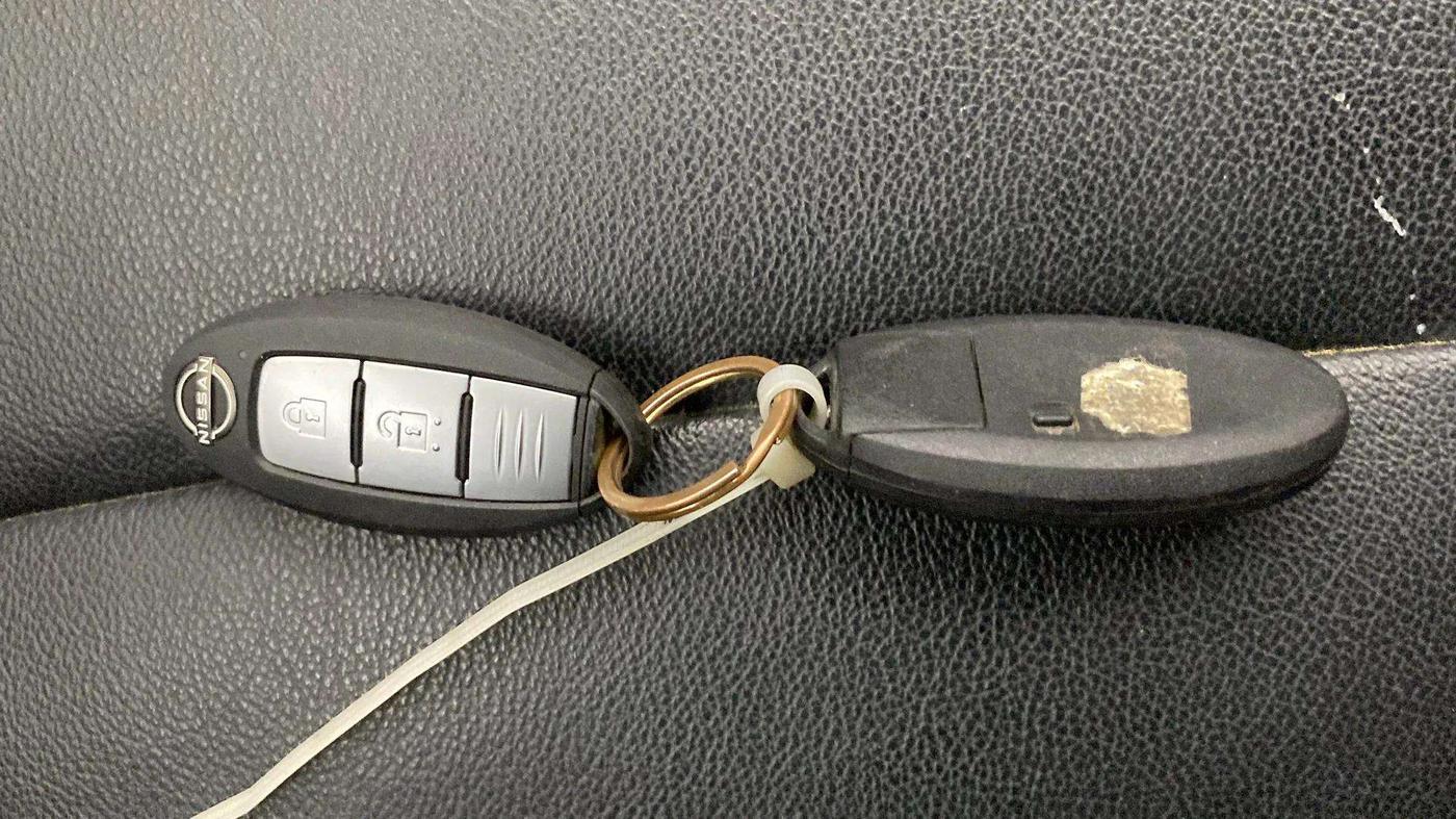 2022 Nissan MAGNITE XV MT, Petrol, Manual, 40,479 km, Key Close Up