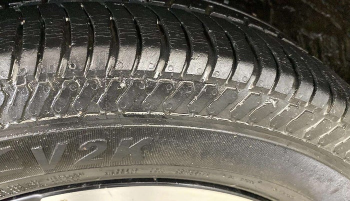 2022 Nissan MAGNITE XV MT, Petrol, Manual, 39,913 km, Right Rear Tyre Tread