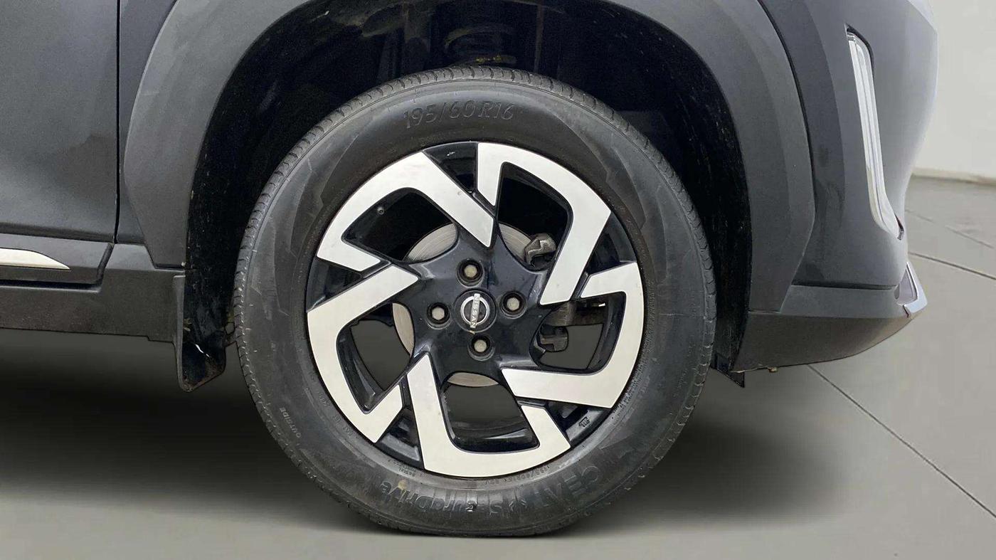 2022 Nissan MAGNITE XV MT, Petrol, Manual, 40,479 km, Right Front Wheel