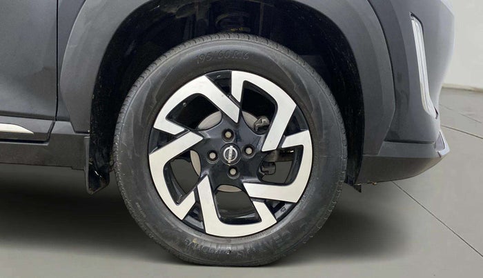 2022 Nissan MAGNITE XV MT, Petrol, Manual, 39,913 km, Right Front Wheel