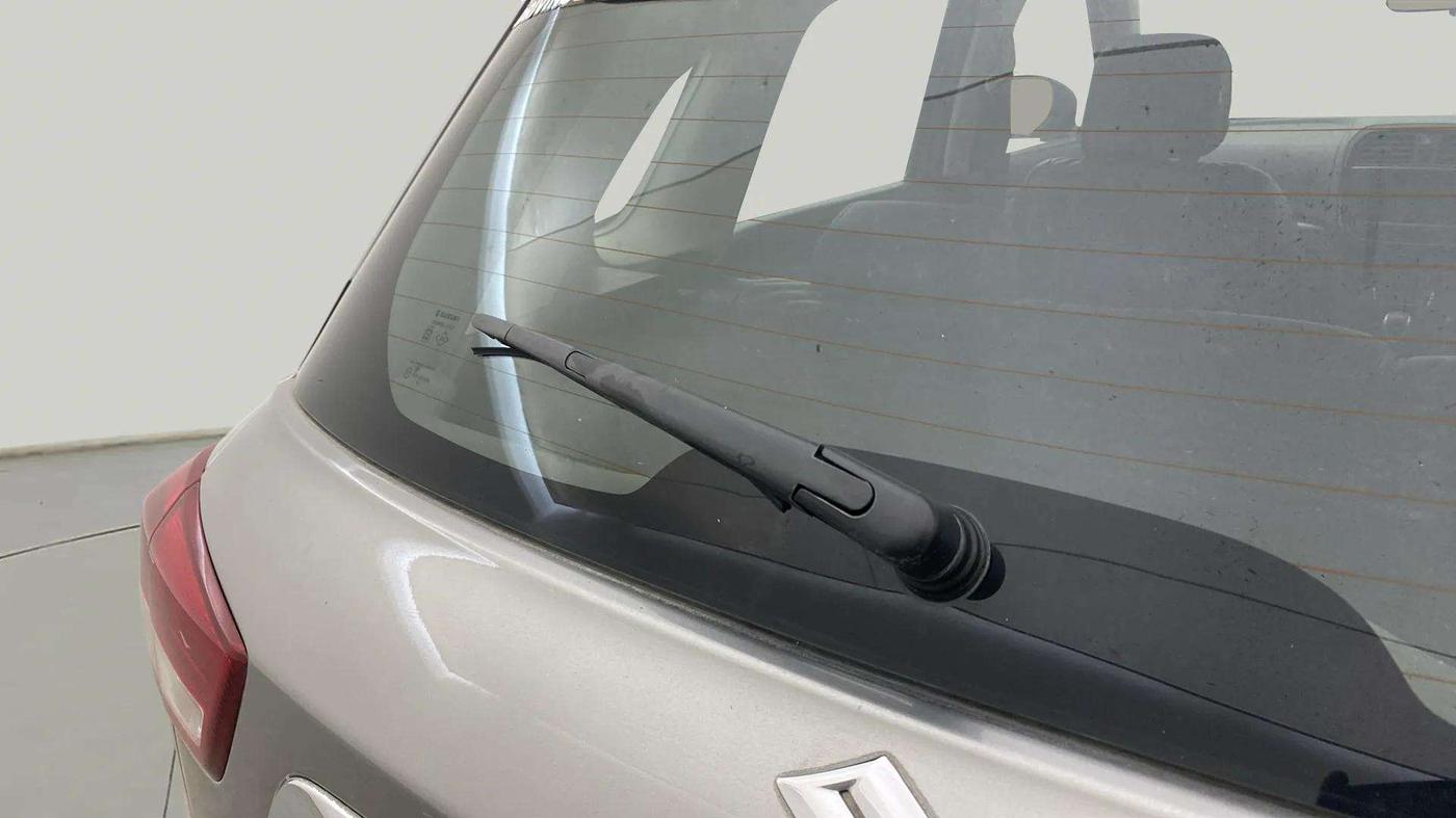 2019 Maruti Vitara Brezza ZDI PLUS AMT, Diesel, Automatic, 17,368 km, Rear Wiper