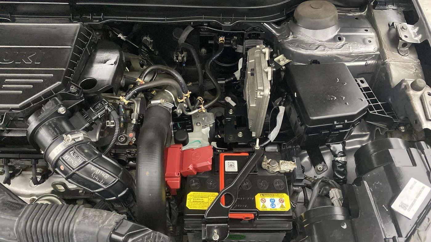 2019 Maruti Vitara Brezza ZDI PLUS AMT, Diesel, Automatic, 17,368 km, Engine View - Left
