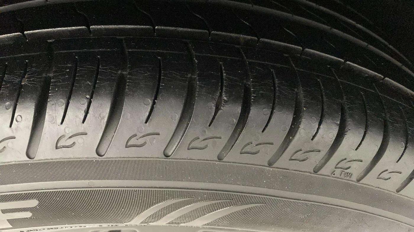 2019 Maruti Vitara Brezza ZDI PLUS AMT, Diesel, Automatic, 17,368 km, Left Rear Tyre Tread