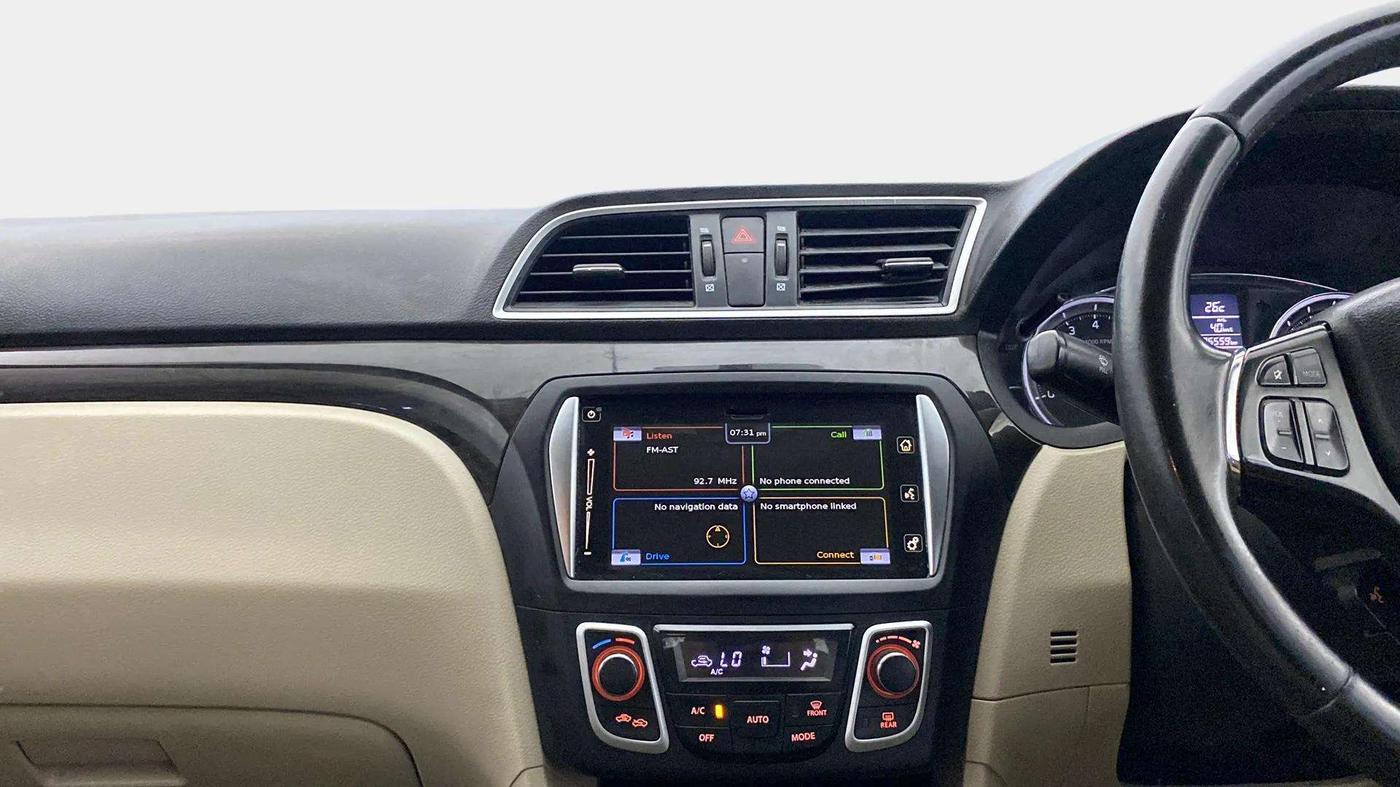 2017 Maruti Ciaz ALPHA 1.4 PETROL, Petrol, Manual, 95,609 km, Air Conditioner