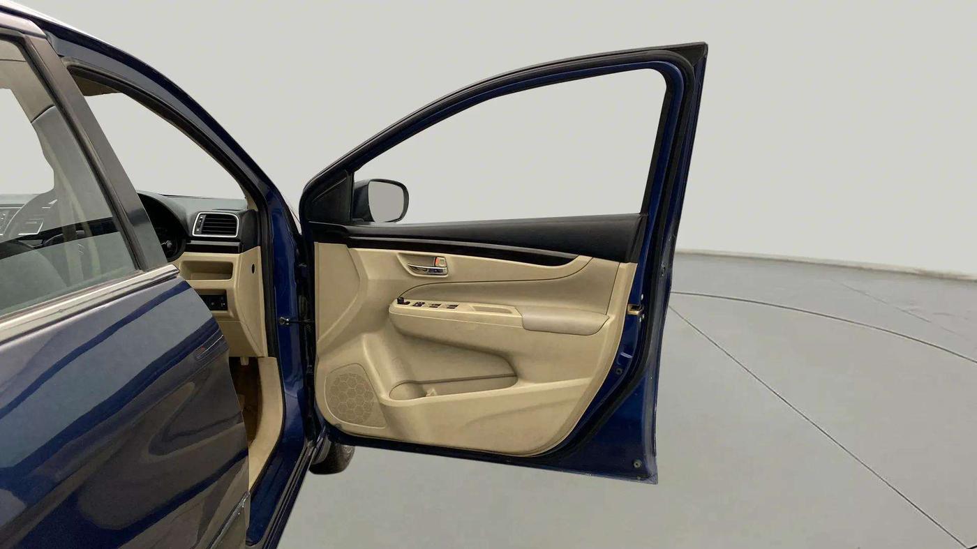 2017 Maruti Ciaz ALPHA 1.4 PETROL, Petrol, Manual, 95,609 km, RHS Front Door