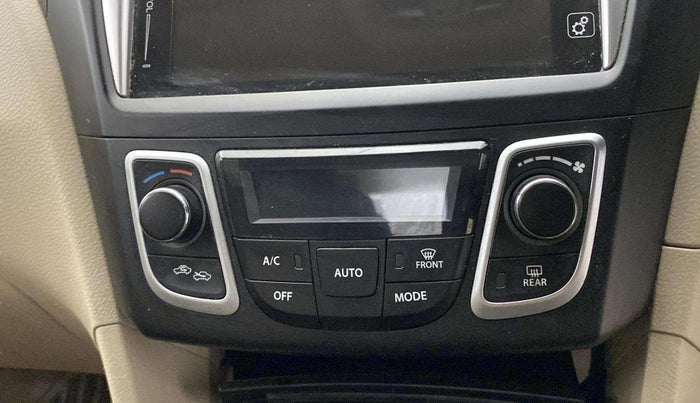 2017 Maruti Ciaz ALPHA 1.4 PETROL, Petrol, Manual, 95,543 km, AC Unit - Front vent has minor damage