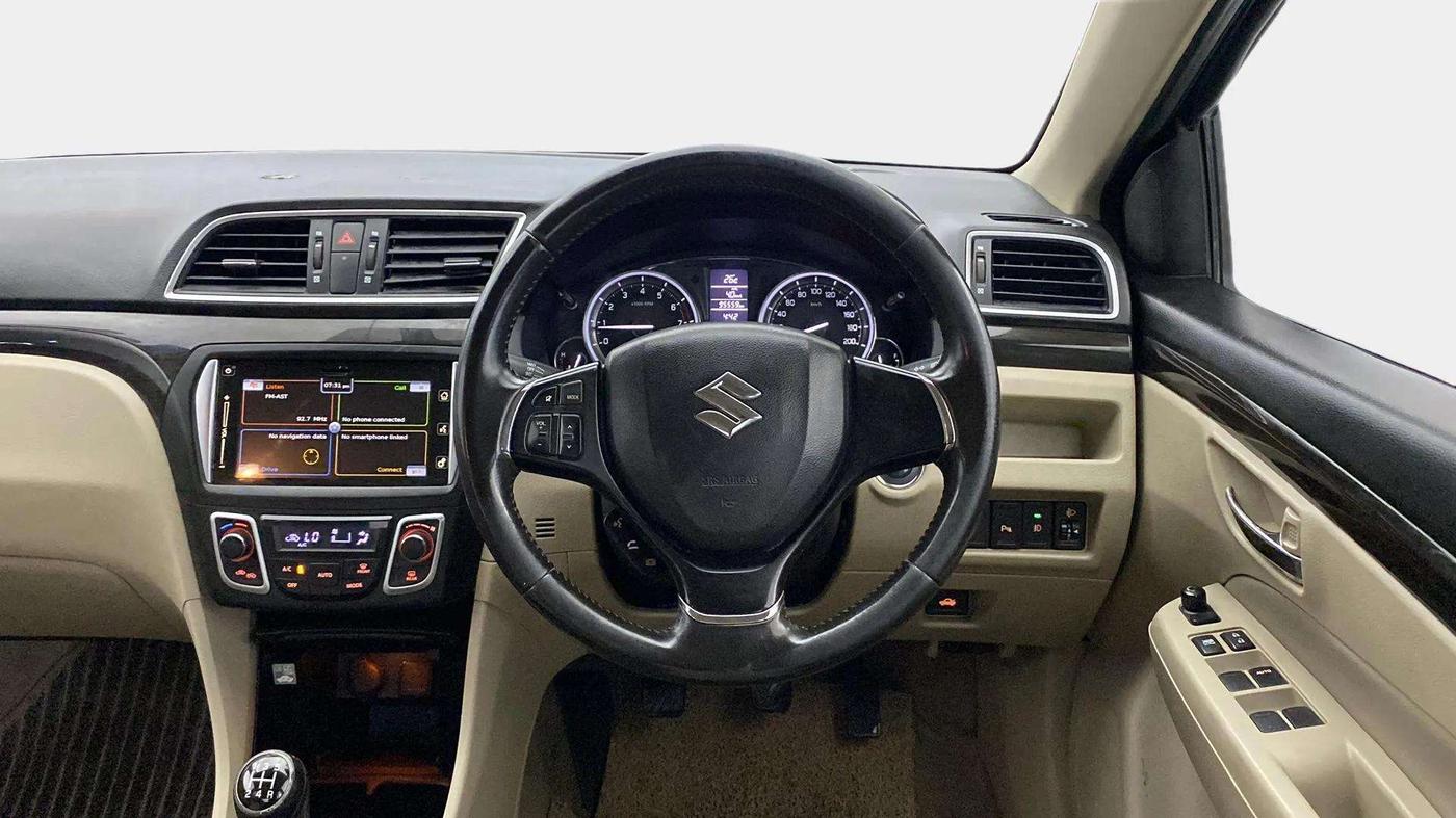 2017 Maruti Ciaz ALPHA 1.4 PETROL, Petrol, Manual, 95,609 km, Steering Wheel Close Up