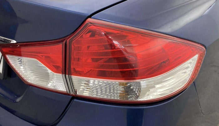 2017 Maruti Ciaz ALPHA 1.4 PETROL, Petrol, Manual, 95,543 km, Right tail light - Minor scratches