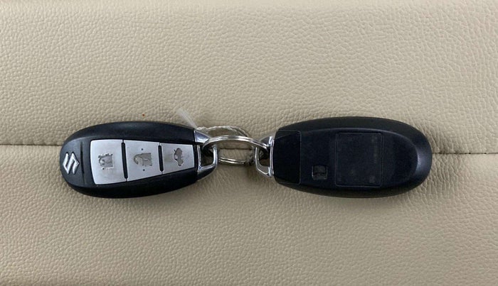 2017 Maruti Ciaz ALPHA 1.4 PETROL, Petrol, Manual, 95,543 km, Key Close Up