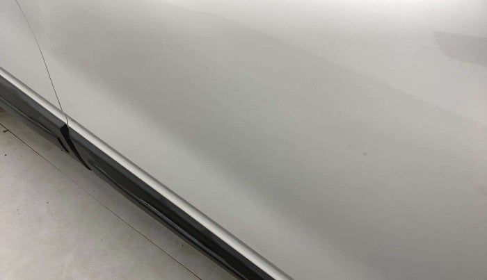 2021 Renault TRIBER RXL MT, Petrol, Manual, 35,860 km, Driver-side door - Minor scratches