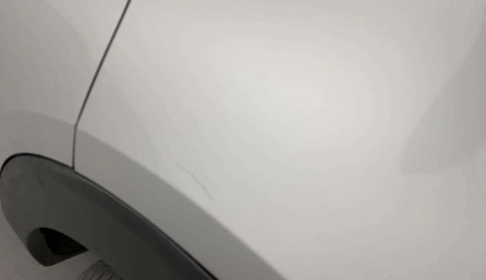 2021 Renault TRIBER RXL MT, Petrol, Manual, 35,860 km, Left quarter panel - Cladding has minor damage
