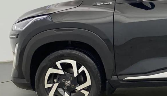 2022 Nissan MAGNITE XV PREMIUM TURBO (O) CVT, Petrol, Automatic, 18,264 km, Left fender - Minor scratches