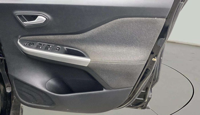 2022 Nissan MAGNITE XV PREMIUM TURBO (O) CVT, Petrol, Automatic, 18,264 km, Driver Side Door Panels Control