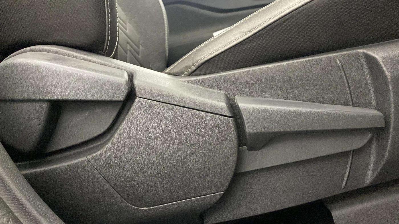 2022 Nissan MAGNITE XV PREMIUM TURBO (O) CVT, Petrol, Automatic, 18,264 km, Driver Side Adjustment Panel