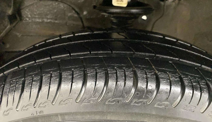 2020 Maruti S PRESSO VXI, Petrol, Manual, 10,041 km, Left Front Tyre Tread
