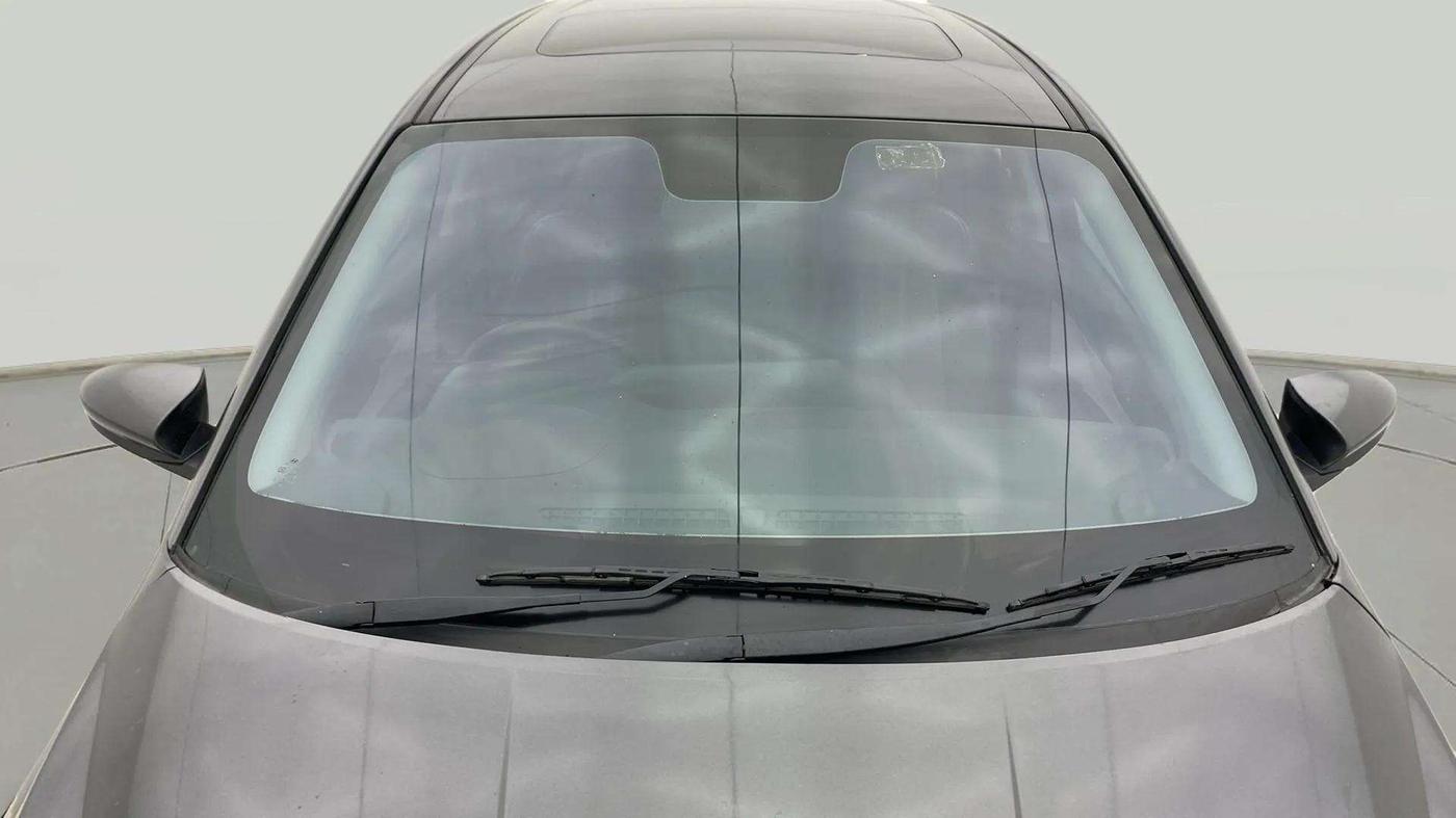 2023 Hyundai NEW I20 ASTA (O) 1.2 AT, Petrol, Automatic, 24,014 km, Front Windshield