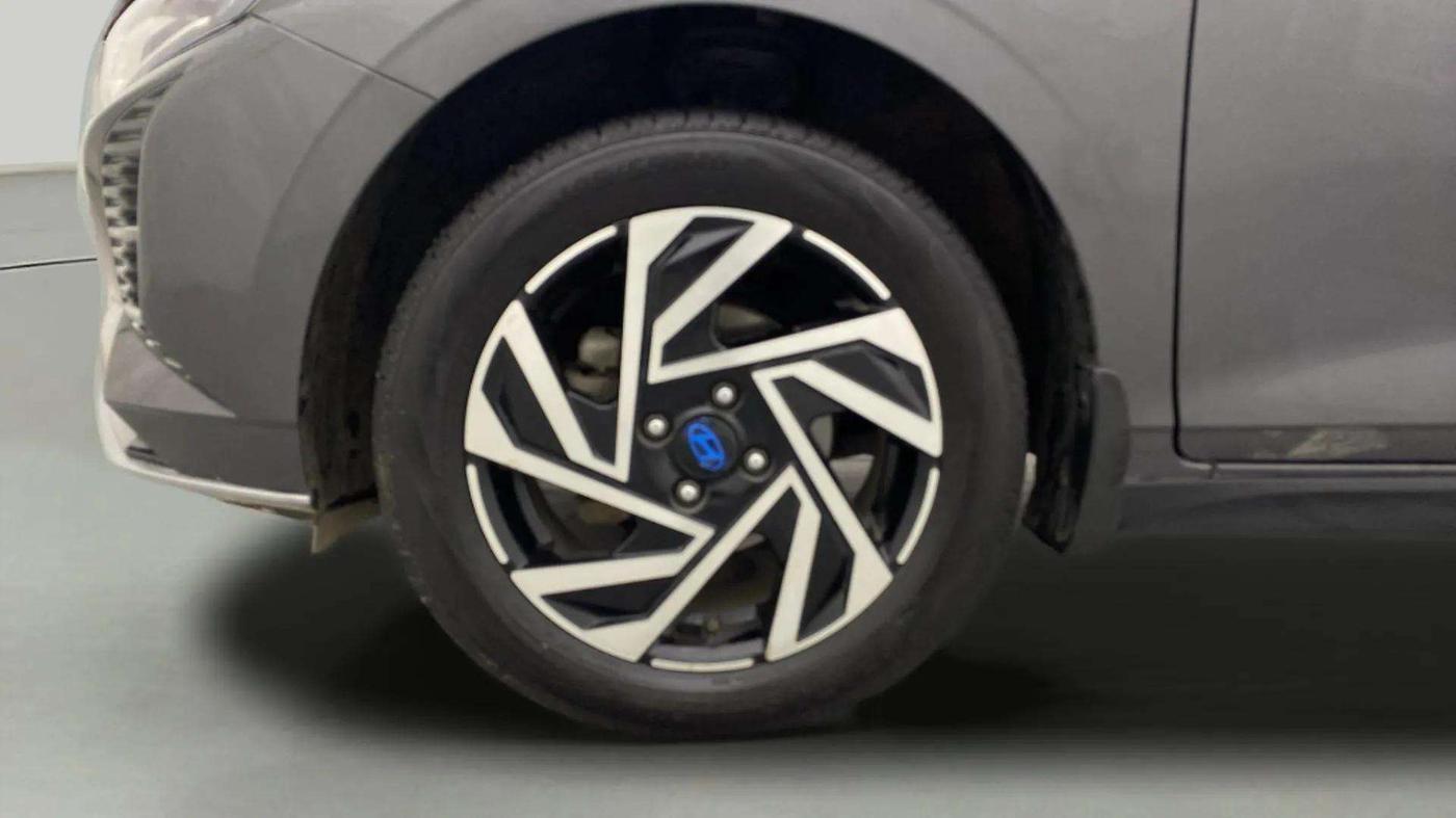 2023 Hyundai NEW I20 ASTA (O) 1.2 AT, Petrol, Automatic, 24,014 km, Left Front Wheel