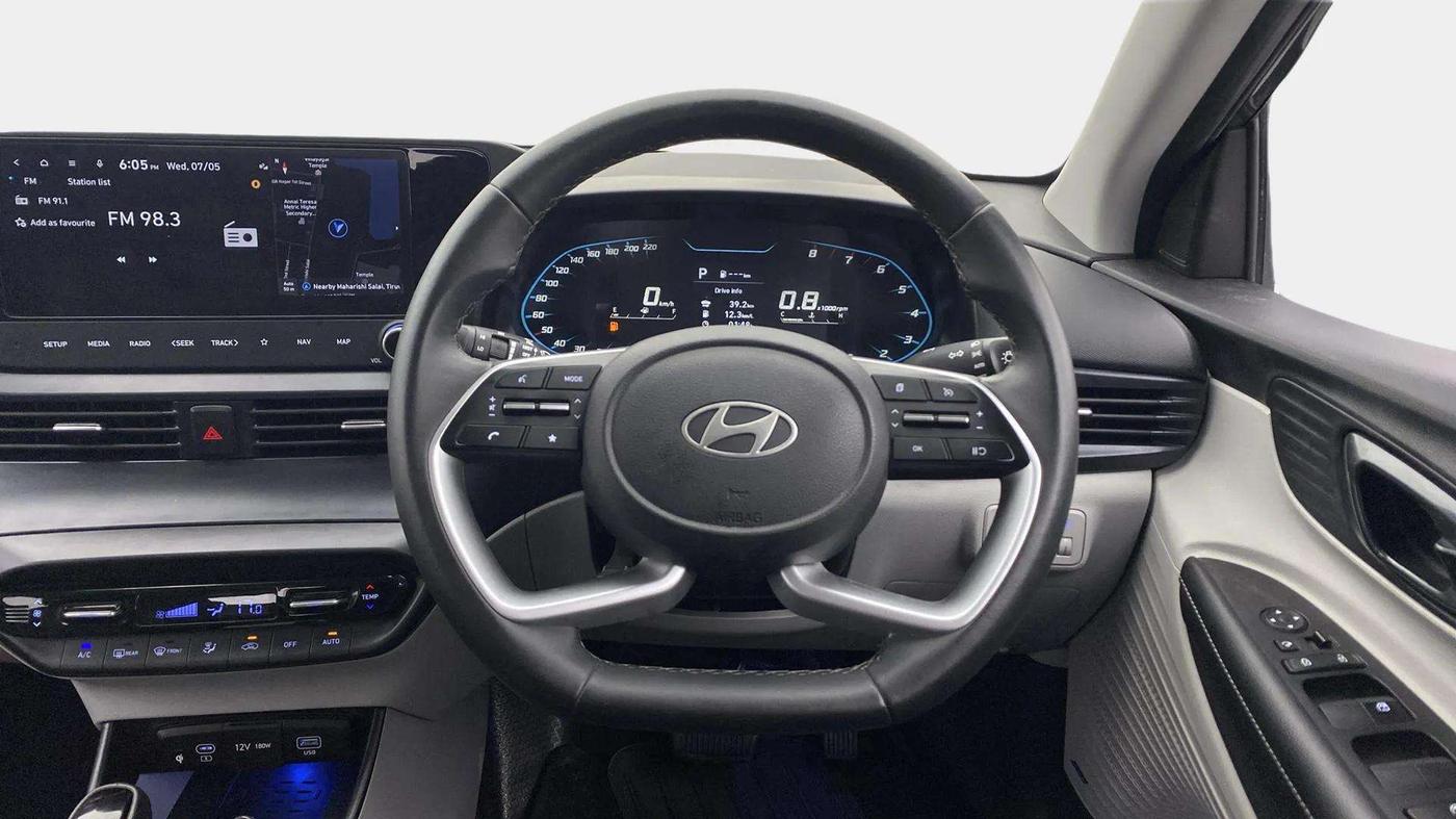 2023 Hyundai NEW I20 ASTA (O) 1.2 AT, Petrol, Automatic, 24,014 km, Steering Wheel Close Up