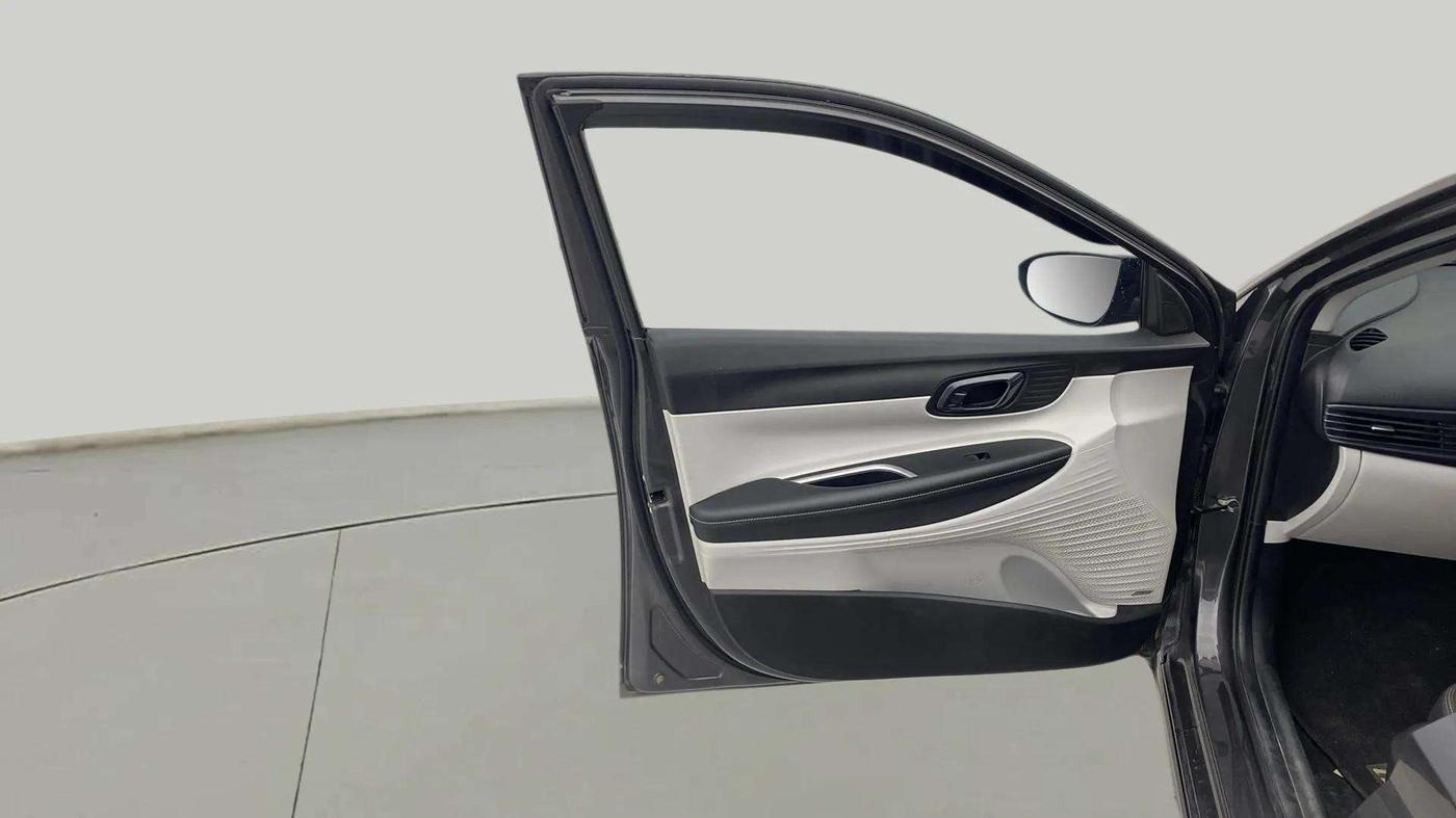 2023 Hyundai NEW I20 ASTA (O) 1.2 AT, Petrol, Automatic, 24,014 km, LHS Front Door