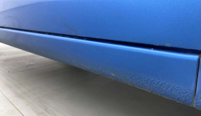 2017 Maruti Celerio VXI (O), Petrol, Manual, 36,792 km, Right running board - Slightly dented