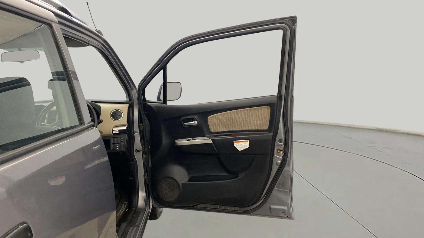 2017 Maruti Wagon R 1.0 LXI CNG, CNG, Manual, 83,075 km, RHS Front Door