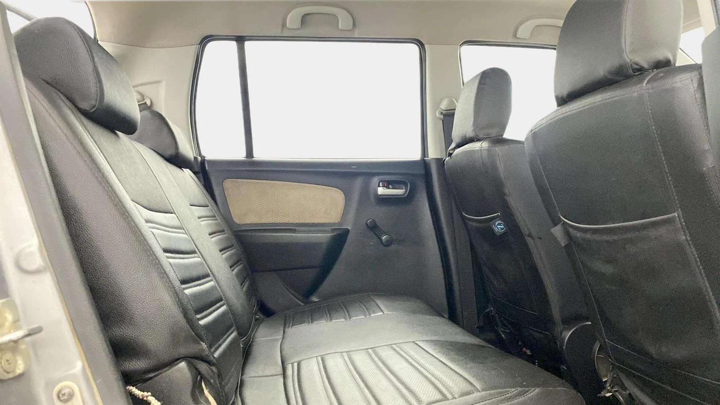 2017 Maruti Wagon R 1.0 LXI CNG, CNG, Manual, 83,075 km, Right Side Rear Door Cabin