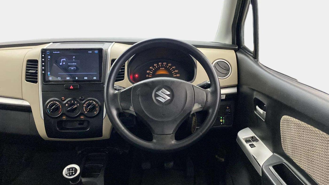 2017 Maruti Wagon R 1.0 LXI CNG, CNG, Manual, 83,075 km, Steering Wheel Close Up