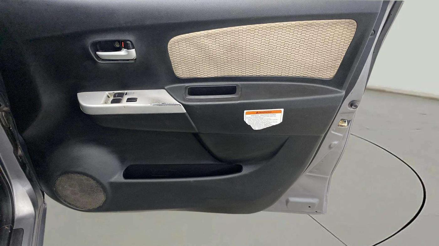 2017 Maruti Wagon R 1.0 LXI CNG, CNG, Manual, 83,075 km, Driver Side Door Panels Control
