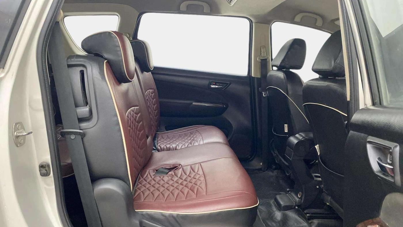 2017 Maruti Ertiga VXI, Petrol, Manual, 76,469 km, Right Side Rear Door Cabin