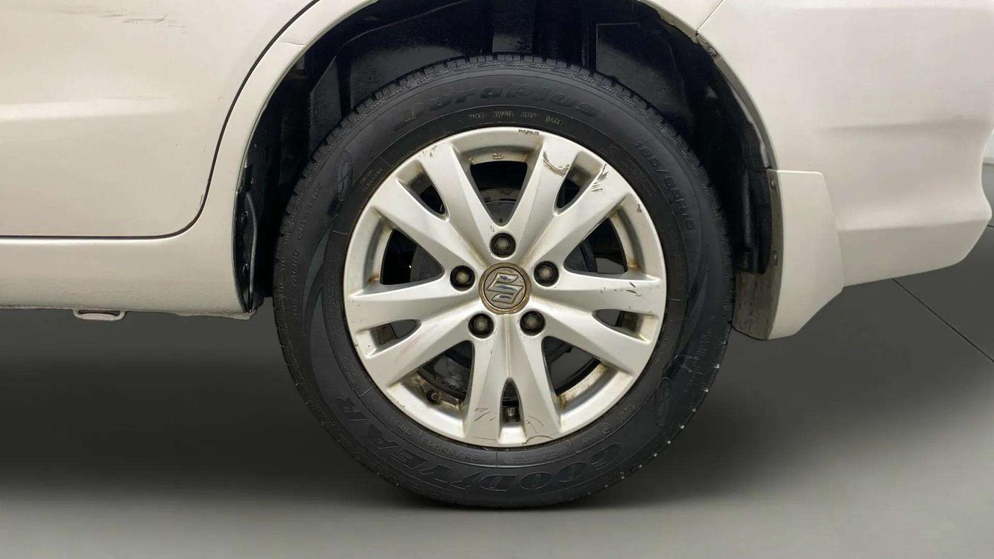 2017 Maruti Ertiga VXI, Petrol, Manual, 76,469 km, Left Rear Wheel