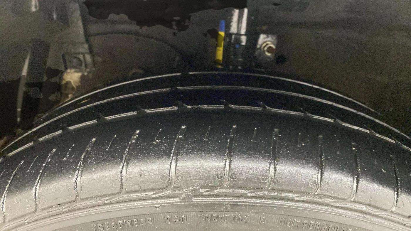 2017 Maruti Ertiga VXI, Petrol, Manual, 76,469 km, Left Front Tyre Tread