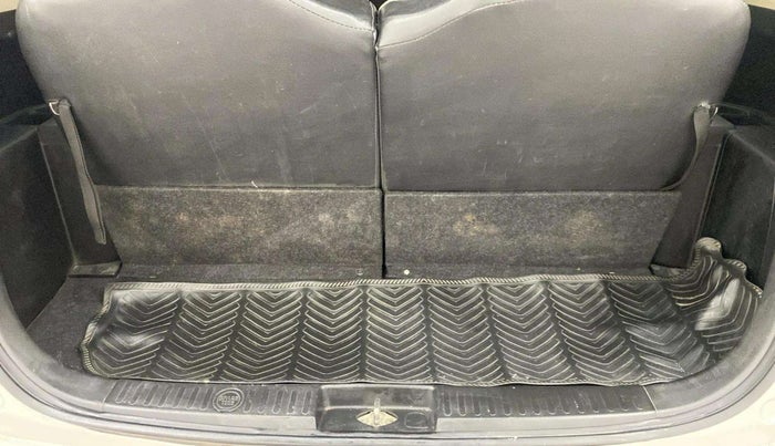 2017 Maruti Ertiga VXI, Petrol, Manual, 76,323 km, Boot Inside