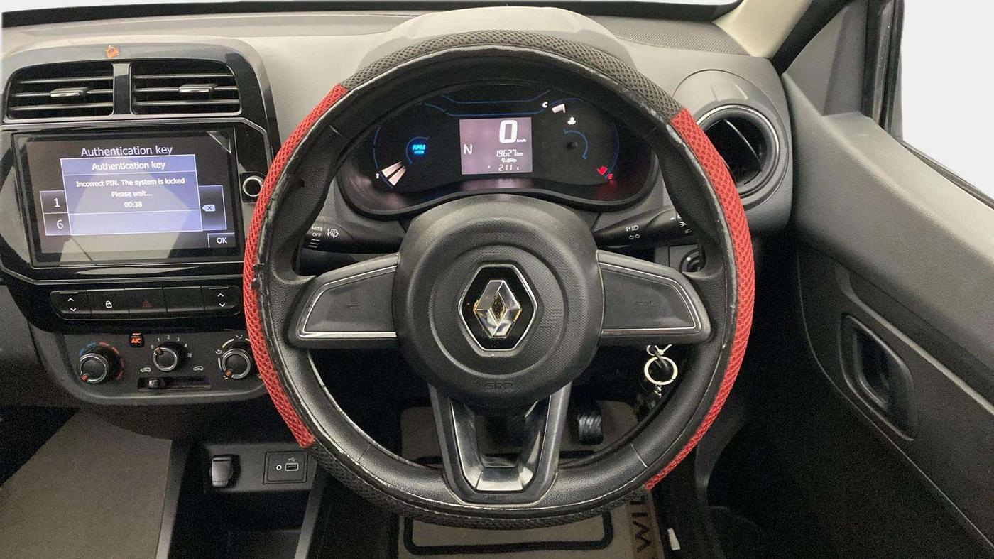 2022 Renault Kwid RXT 1.0 AMT (O), Petrol, Automatic, 19,618 km, Steering Wheel Close Up