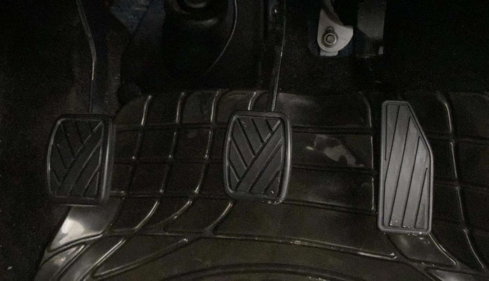 2022 Maruti New Wagon-R VXI 1.0, Petrol, Manual, 6,001 km, Pedals