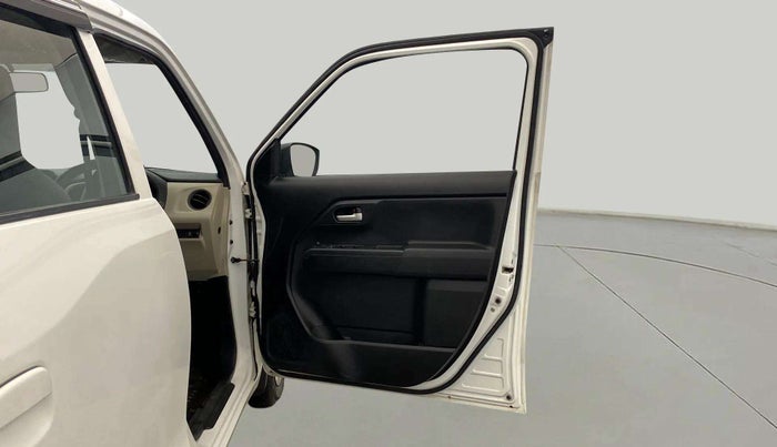 2022 Maruti New Wagon-R VXI 1.0, Petrol, Manual, 6,001 km, RHS Front Door