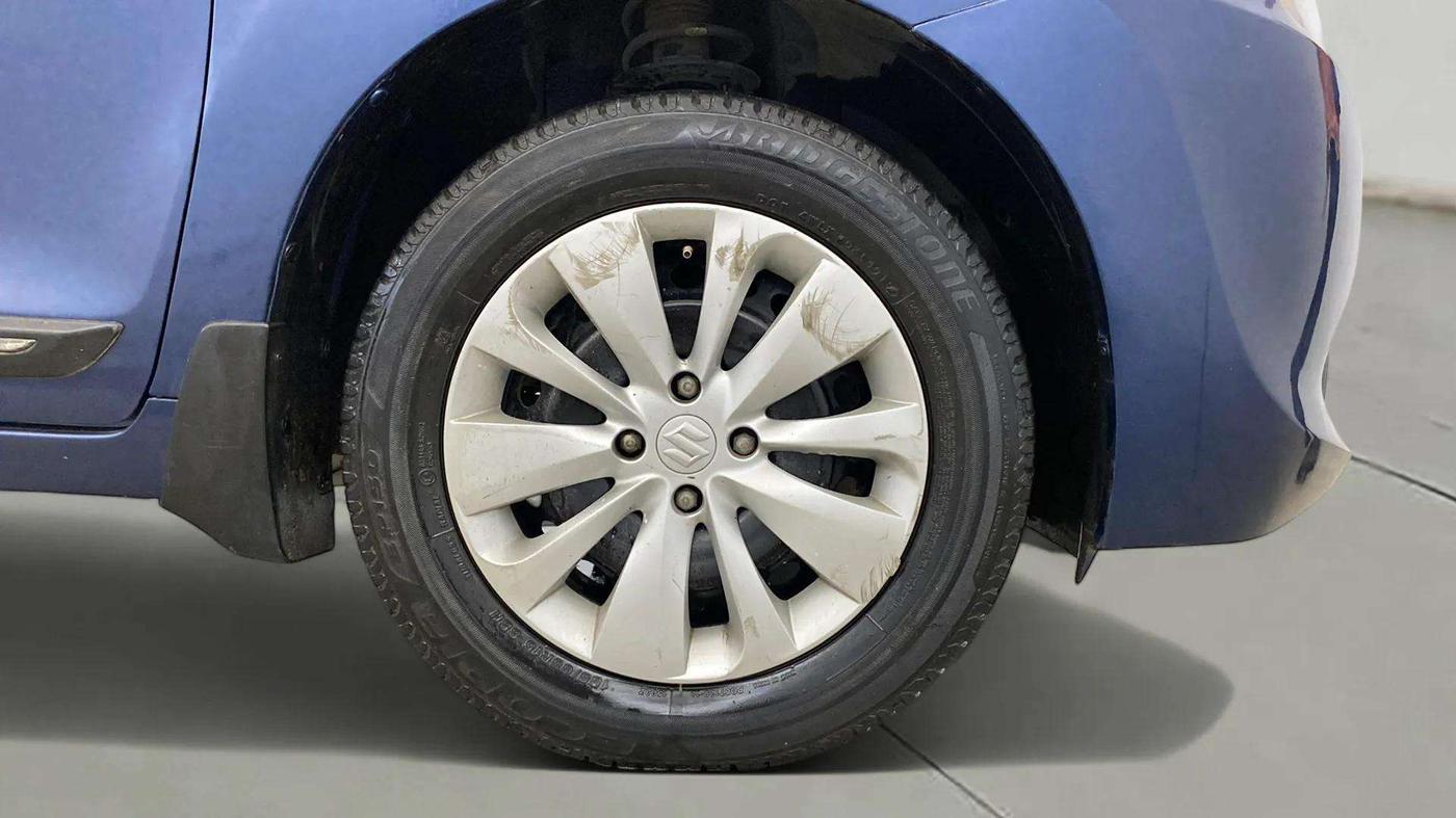 2018 Maruti Baleno DELTA PETROL 1.2, CNG, Manual, 97,045 km, Right Front Wheel