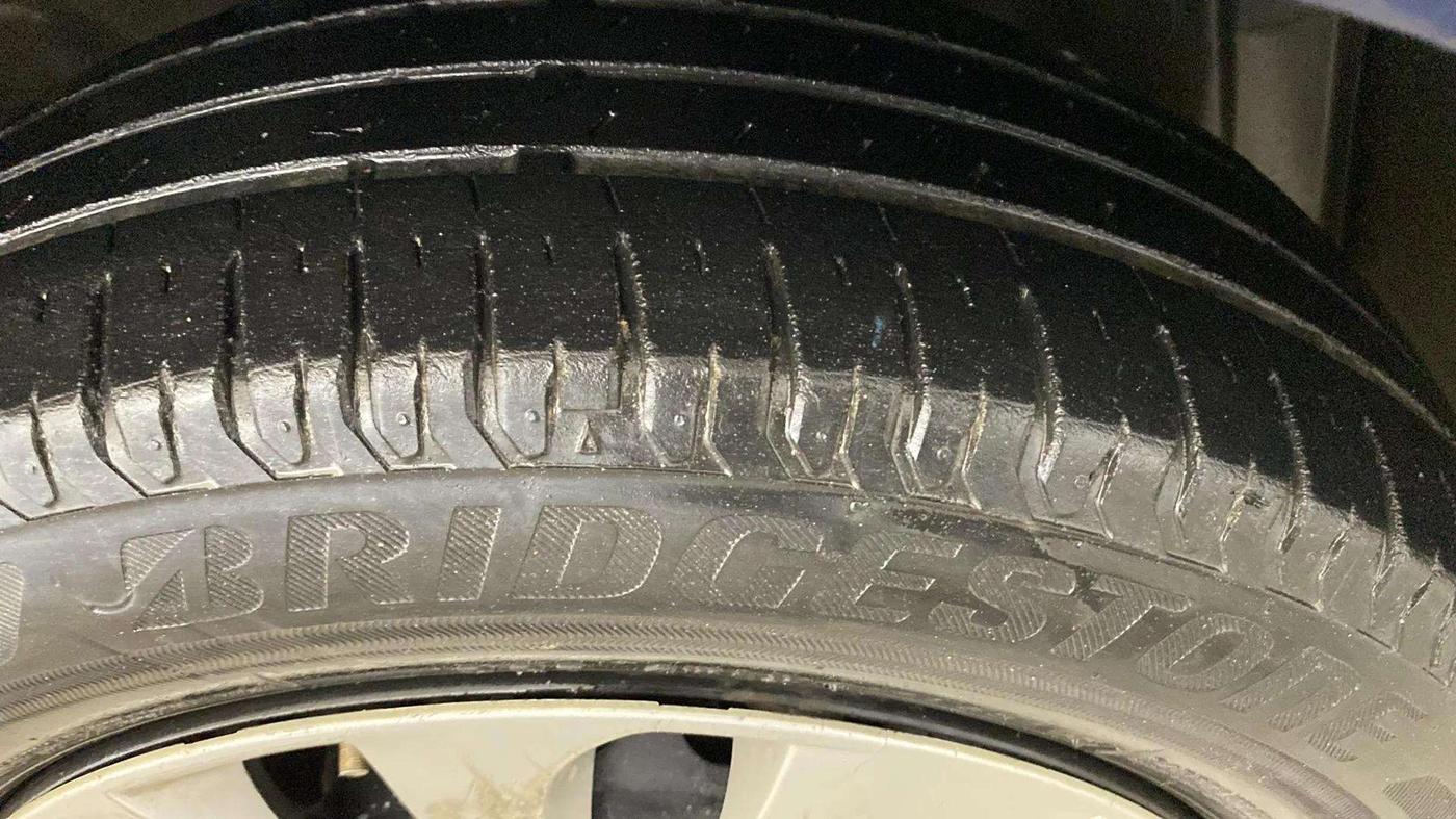 2018 Maruti Baleno DELTA PETROL 1.2, CNG, Manual, 97,045 km, Right Front Tyre Tread