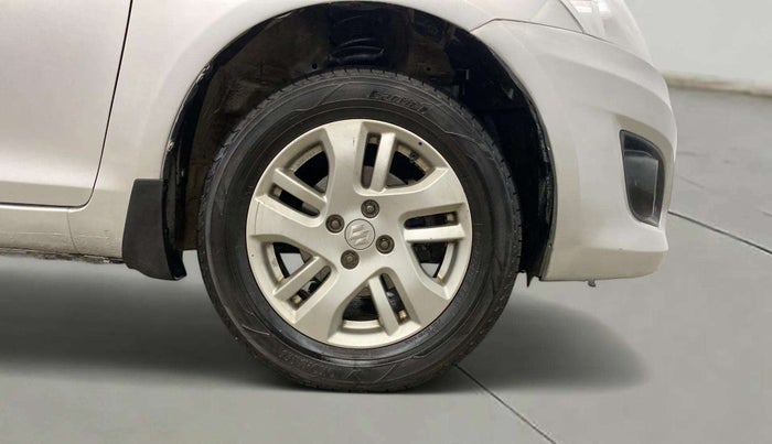 2014 Maruti Swift Dzire ZXI, Petrol, Manual, 69,734 km, Right Front Wheel