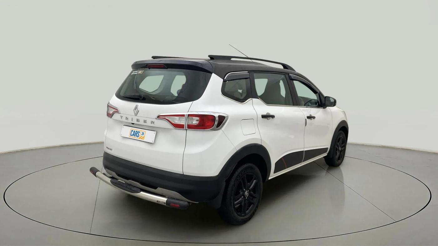 2022 Renault TRIBER RXZ AMT DUAL TONE, Petrol, Automatic, 20,044 km, Right Back Diagonal