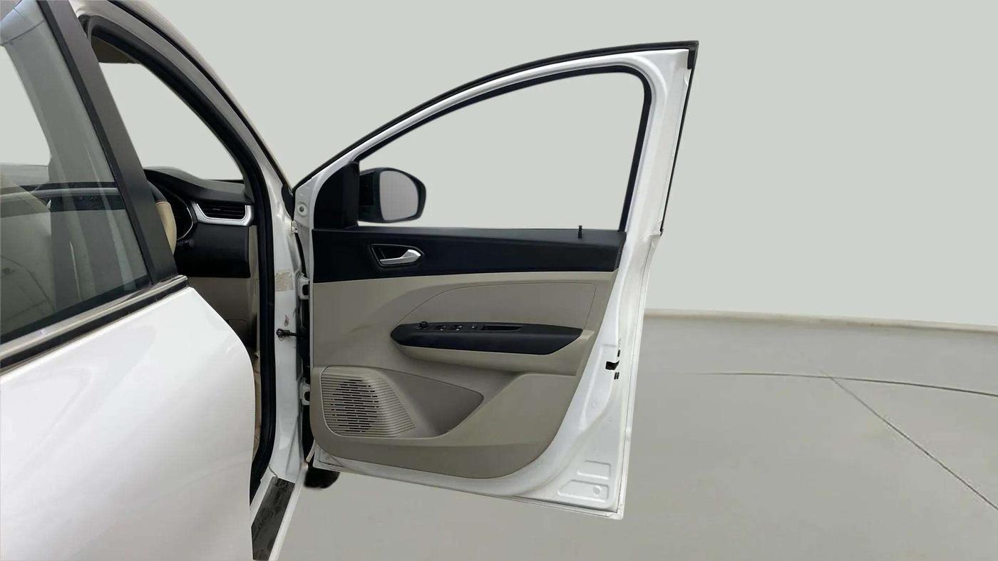 2022 Renault TRIBER RXZ AMT DUAL TONE, Petrol, Automatic, 20,044 km, RHS Front Door