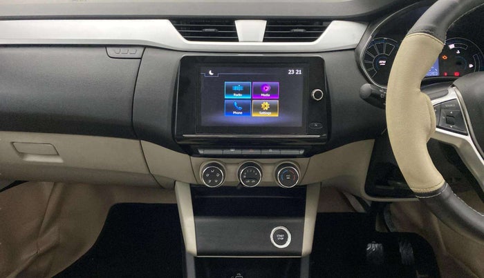 2022 Renault TRIBER RXZ AMT DUAL TONE, Petrol, Automatic, 19,933 km, Air Conditioner