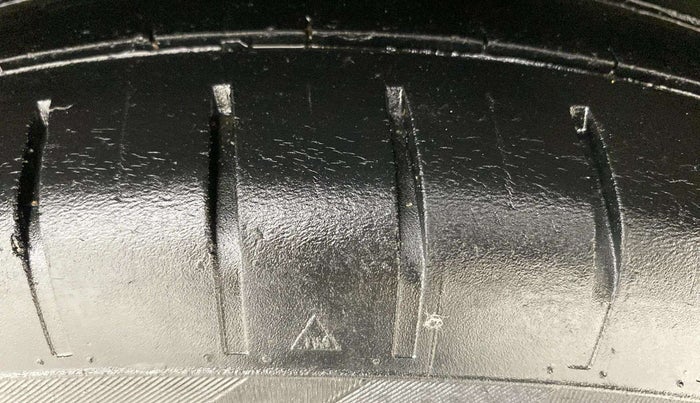 2020 Maruti Swift ZXI, Petrol, Manual, 73,944 km, Left Rear Tyre Tread