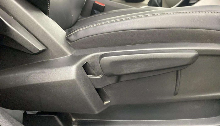2022 Tata ALTROZ XZ PLUS I-TURBO PETROL, Petrol, Manual, 44,622 km, Driver Side Adjustment Panel