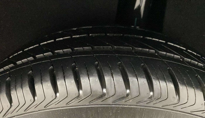 2020 Maruti Baleno ZETA PETROL 1.2, Petrol, Manual, 25,557 km, Left Rear Tyre Tread