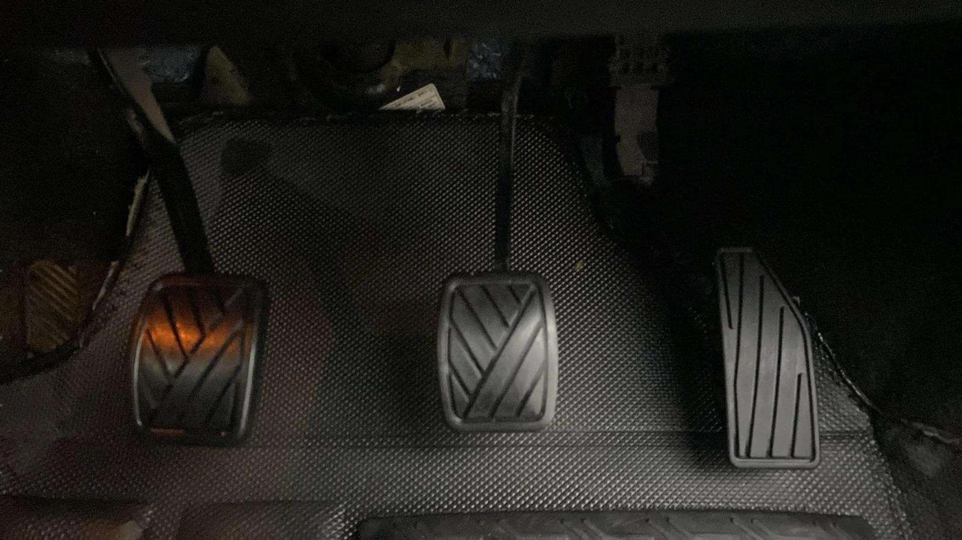2020 Maruti Baleno ZETA PETROL 1.2, Petrol, Manual, 25,656 km, Pedals